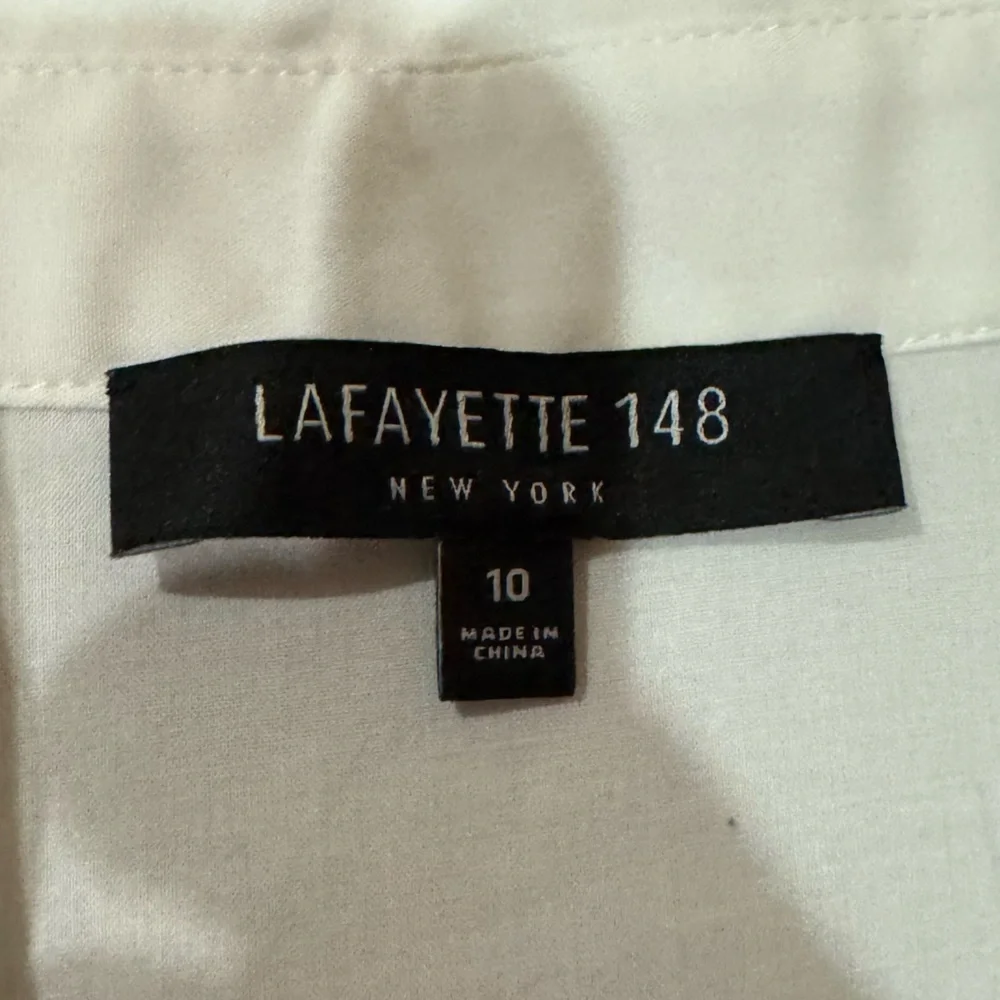 Lafayette 148 New York Crisp White cotton / spandex Button Down Shirt sz 10 - Picture 5 of 13